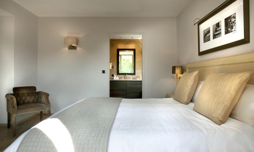 Residence Hoteliere 4 Etoiles Les Mas Du Grand Vallon Mougins Exteriör bild